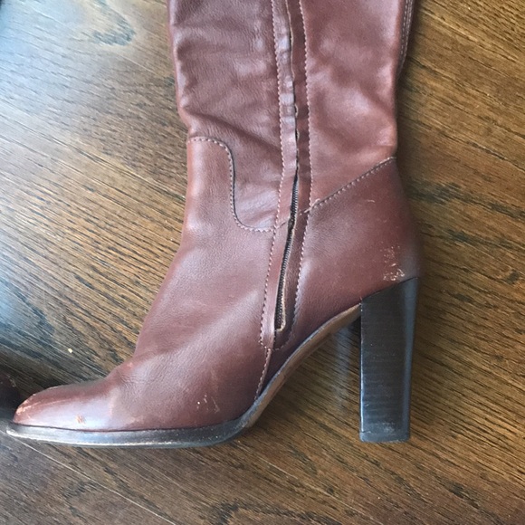 Banana Republic Heeled Leather Boots - Picture 9 of 12